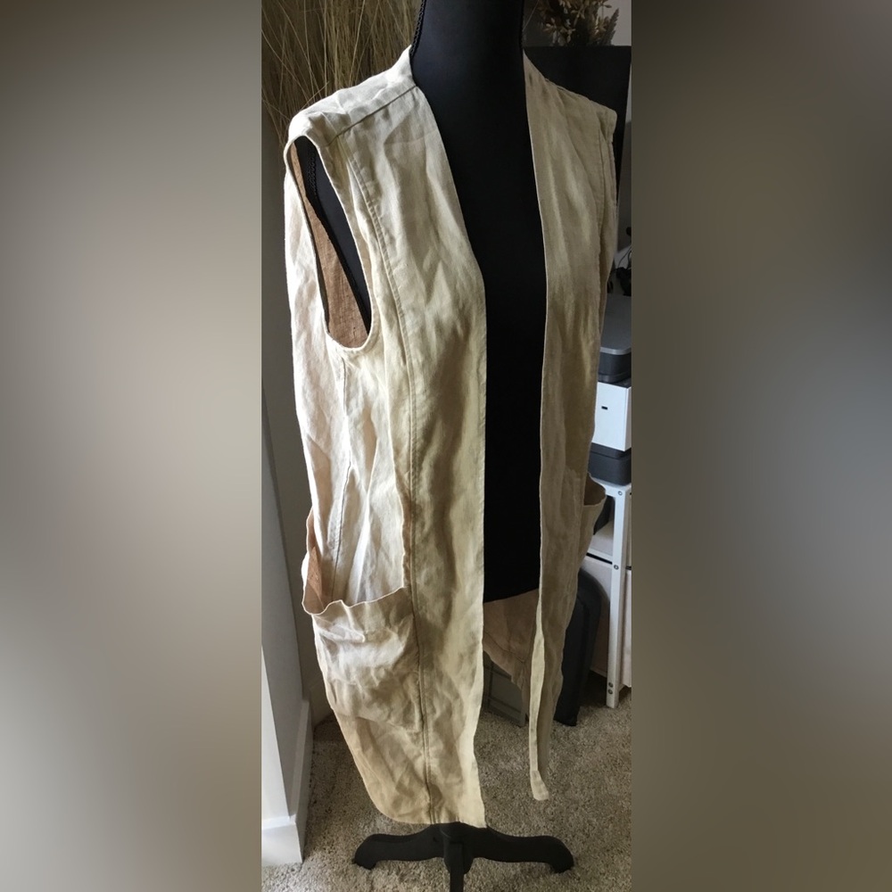 Linenfox Tan-Cream Sleeveless Flowy Utility Vest